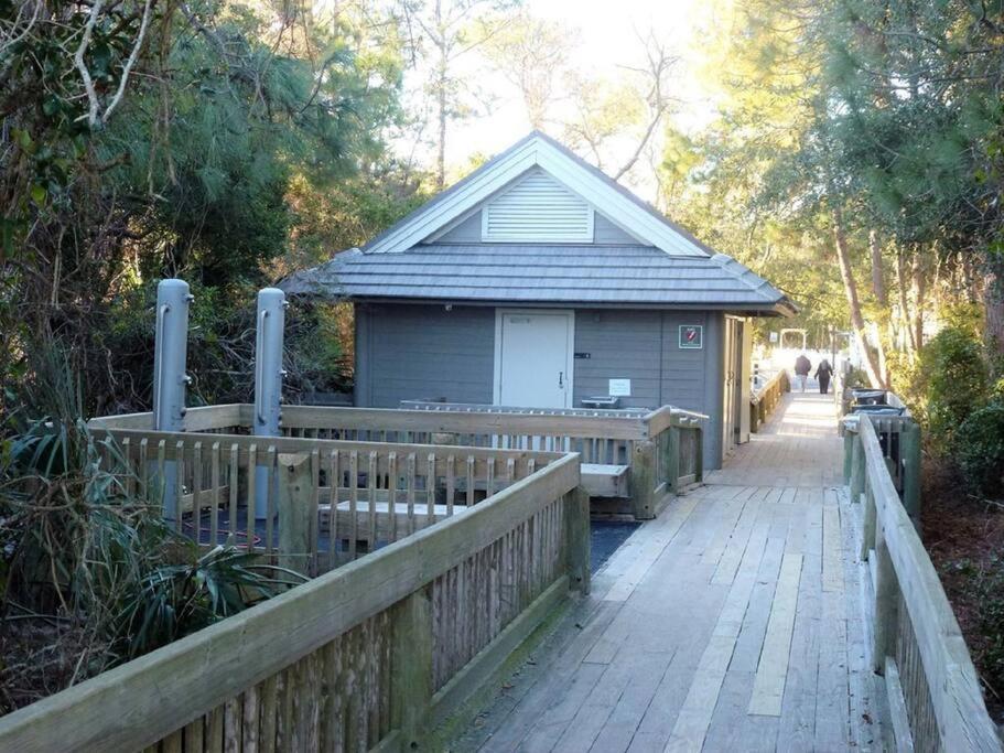 Cute 2 Bedroom, 2 Bath Condo At Folly Field Beach Hilton Head Island Exterior foto