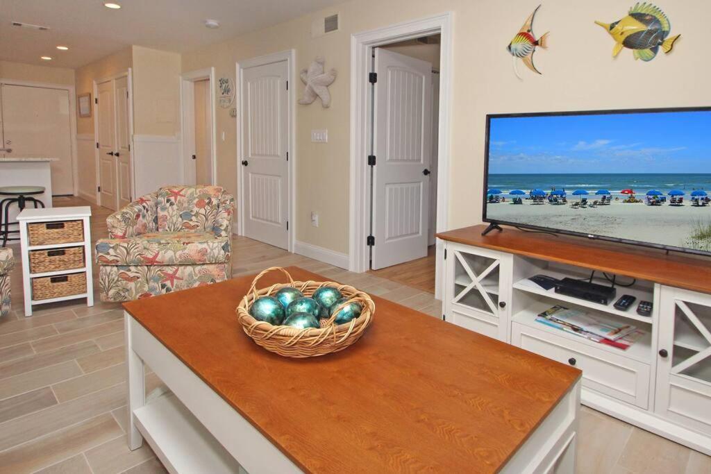 Cute 2 Bedroom, 2 Bath Condo At Folly Field Beach Hilton Head Island Exterior foto